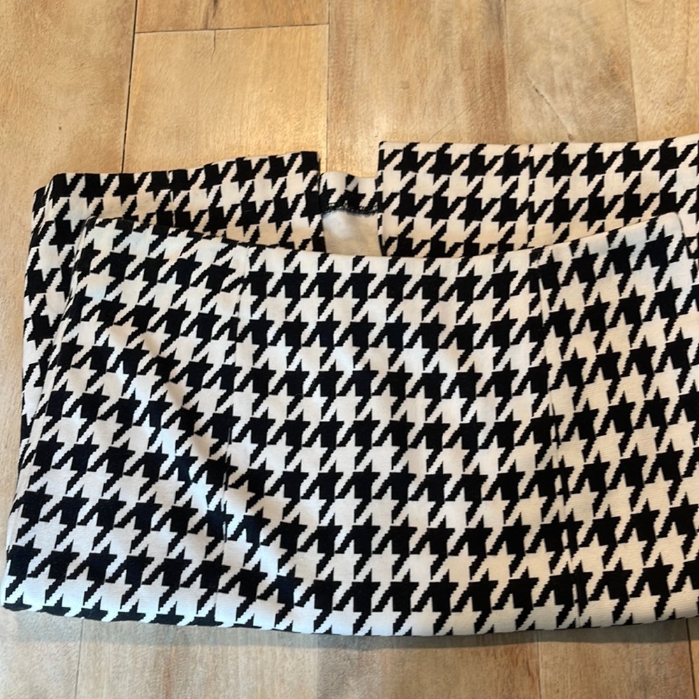 Go international checkered skirt